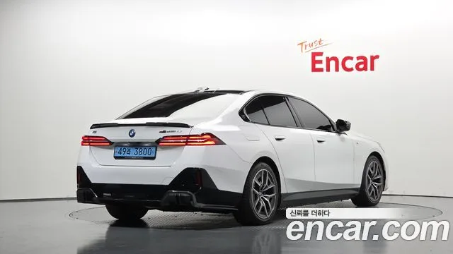 2024 BMW i5