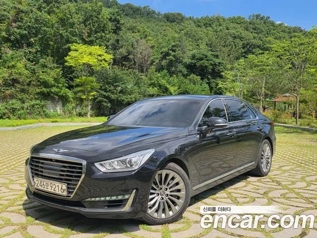 2018 Genesis EQ900