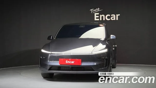 2026 Tesla Model Y, foto 3