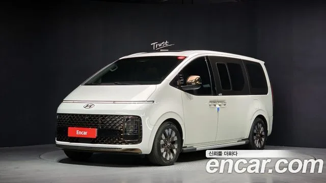 2023 Hyundai Staria
