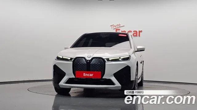 2022 BMW iX, foto 2
