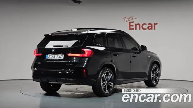 2025 BMW X1