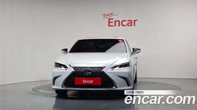 2021 Lexus ES, foto 3