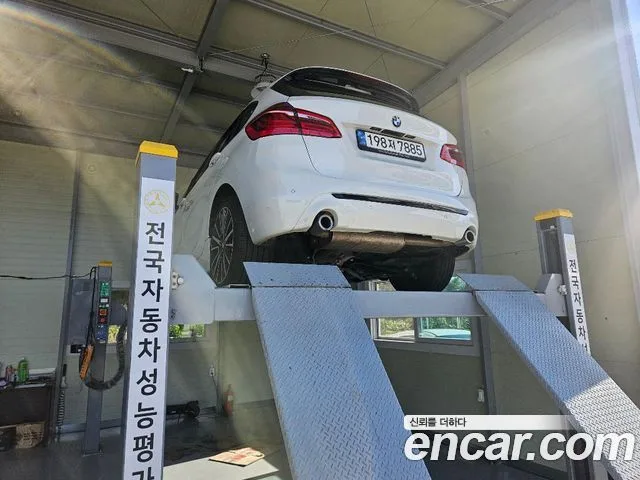 2021 BMW 2-Series, foto 2