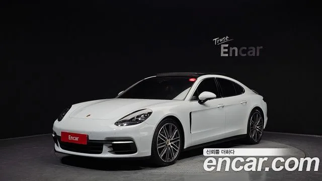 2018 Porsche Panamera