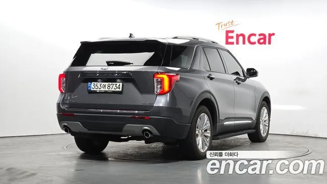 2021 Ford Explorer, foto 2