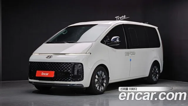 2024 Hyundai Staria