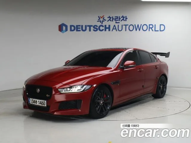 2016 Jaguar XE, foto 2