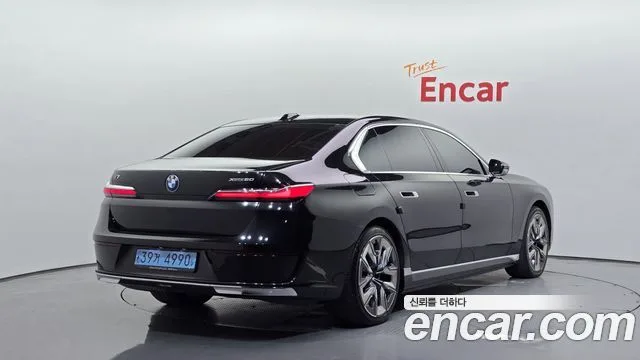 2023 BMW i7