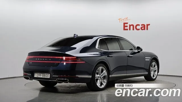 2023 Genesis G90