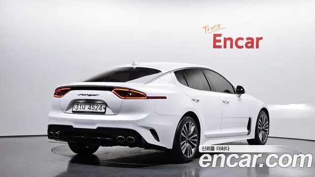 2018 Kia Stinger, foto 2