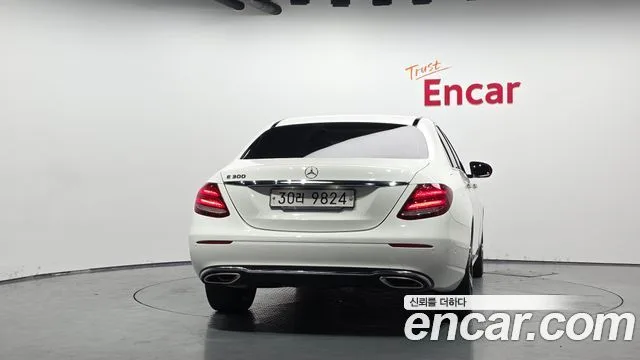 2017 Mercedes-Benz E-Class, foto 4