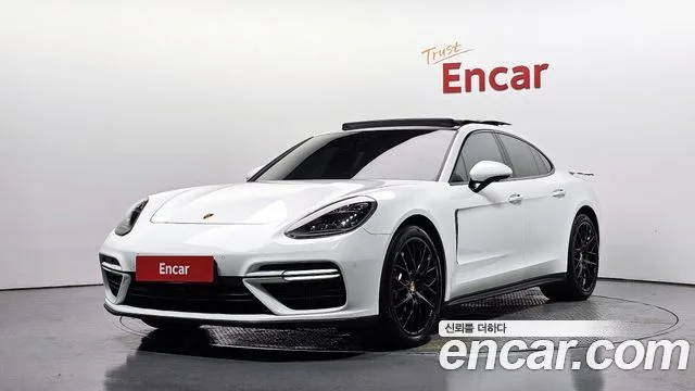 2017 Porsche Panamera
