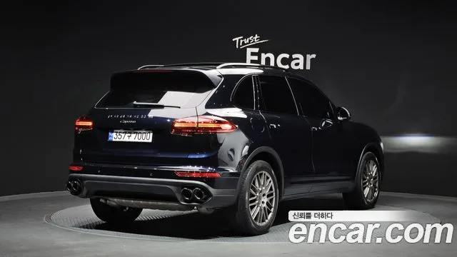 2016 Porsche Cayenne, foto 2