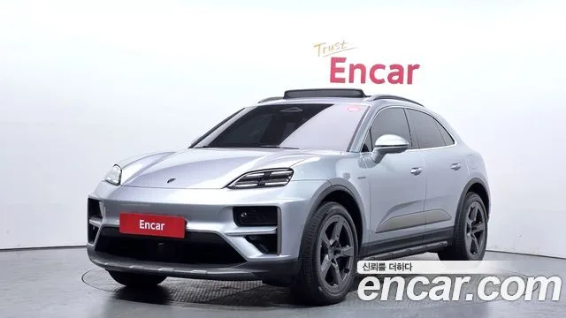 2025 Porsche Macan
