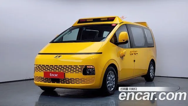2022 Hyundai Staria