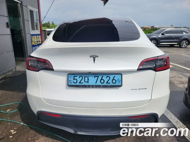 2021 Tesla Model Y, foto 2