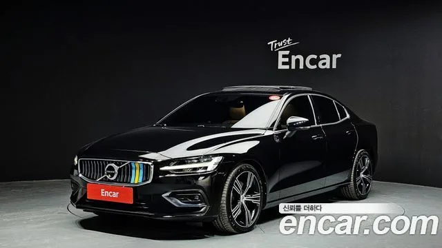 2022 Volvo S60