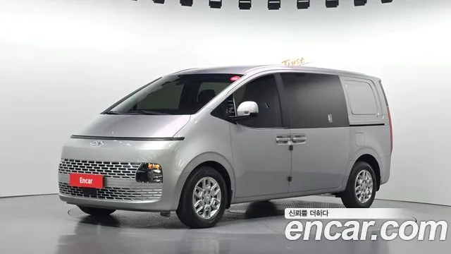 2023 Hyundai Staria