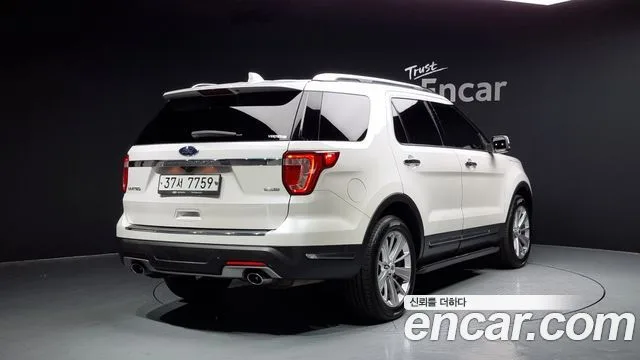 2019 Ford Explorer, foto 2