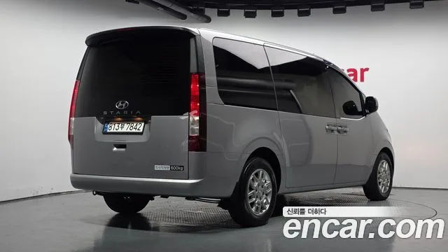 2024 Hyundai Staria