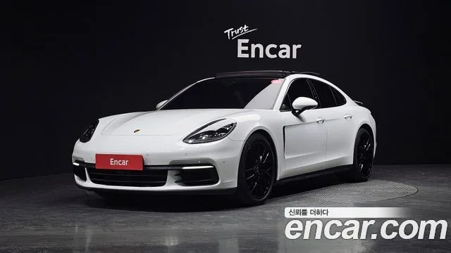 2020 Porsche Panamera