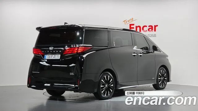 2025 Toyota Alphard