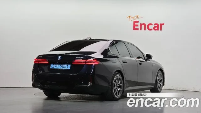 2024 BMW i5
