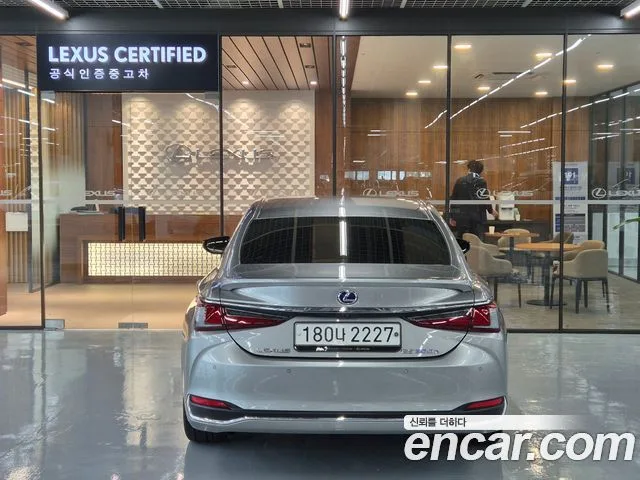 2021 Lexus ES, foto 4