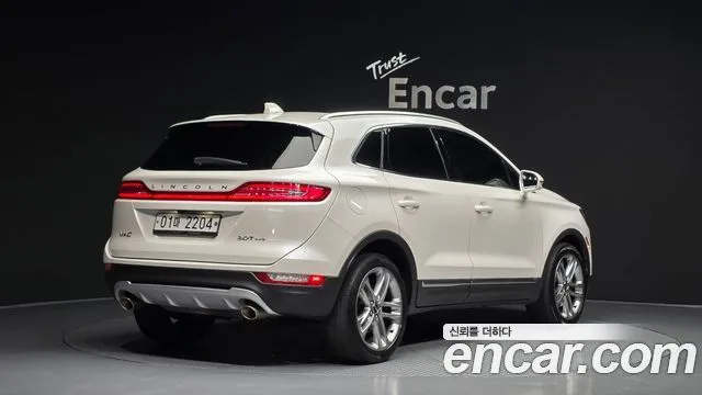 2017 Lincoln MKC, foto 2