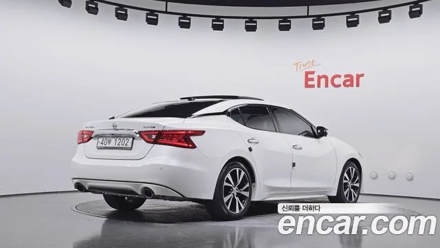 2017 Nissan Maxima