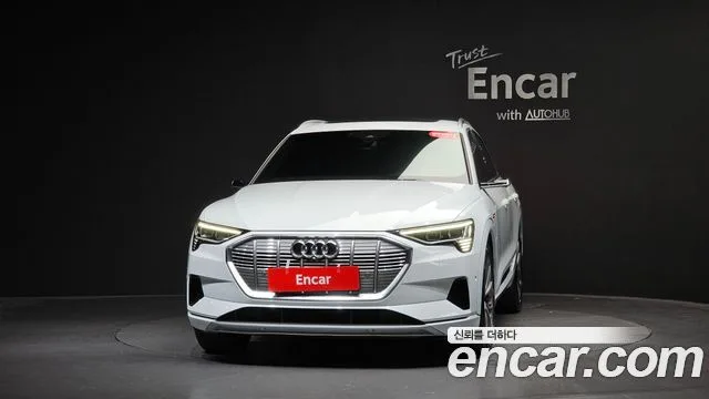 2022 Audi e-tron, foto 2