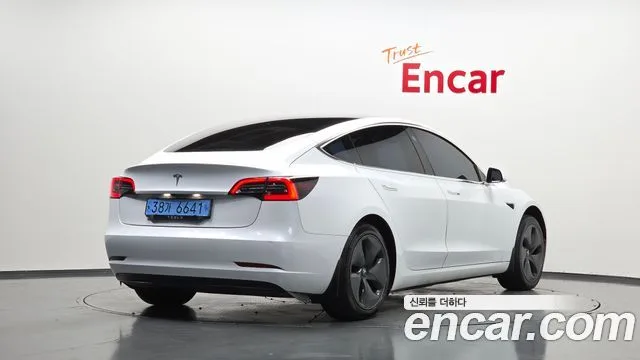 2020 Tesla Model 3, foto 2