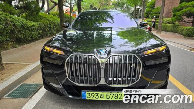 2026 BMW i7