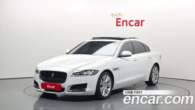 2017 Jaguar XF