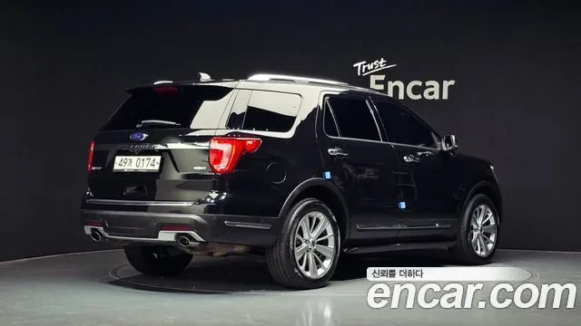 2019 Ford Explorer, foto 2