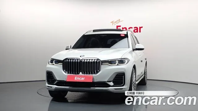 2021 BMW X7, foto 3