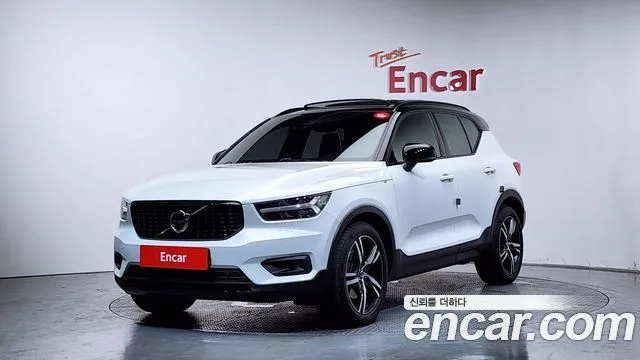 2021 Volvo XC40