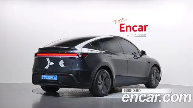 2026 Tesla Model Y