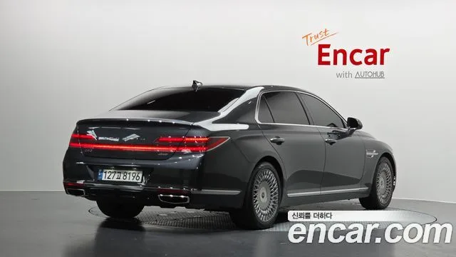 2021 Genesis G90
