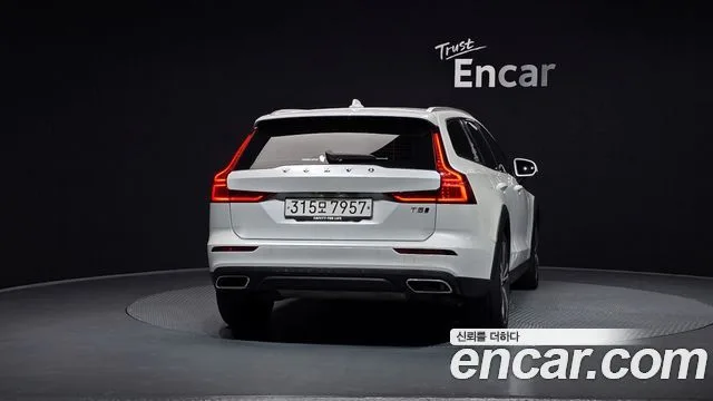 2020 Volvo V60, foto 4