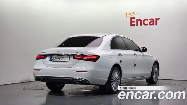 2023 Mercedes-Benz E-Class, foto 2