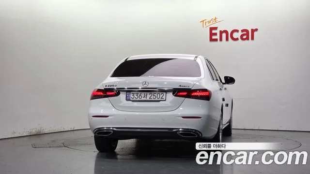 2023 Mercedes-Benz E-Class, foto 4