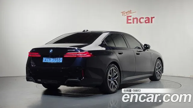 2024 BMW i5