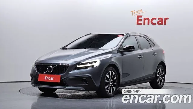 2019 Volvo V40