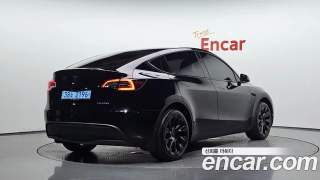 2024 Tesla Model Y