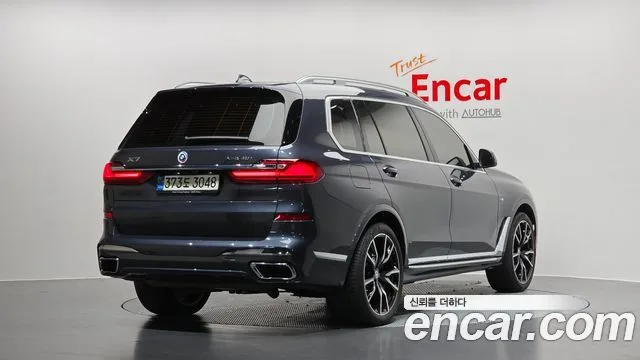 2022 BMW X7