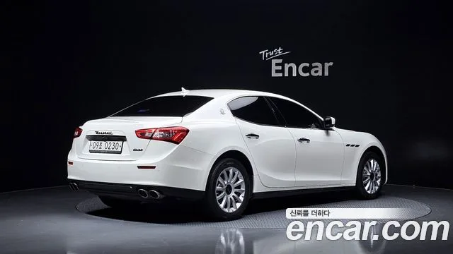 2016 Maserati Ghibli