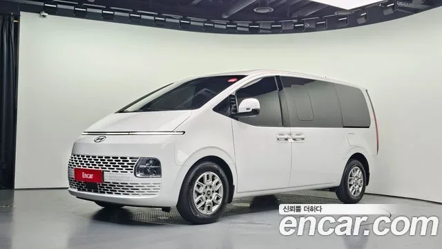 2025 Hyundai Staria