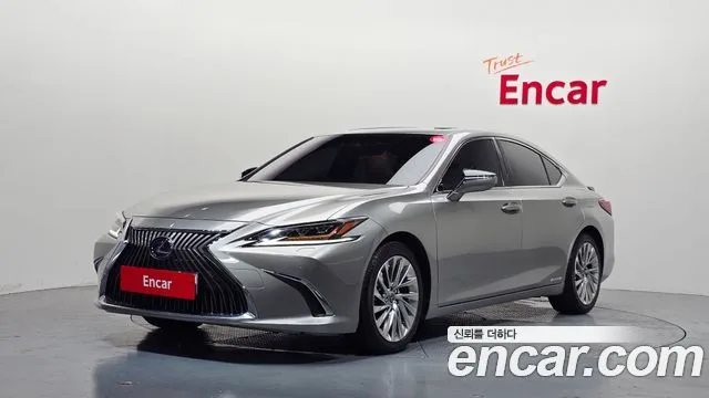2020 Lexus ES